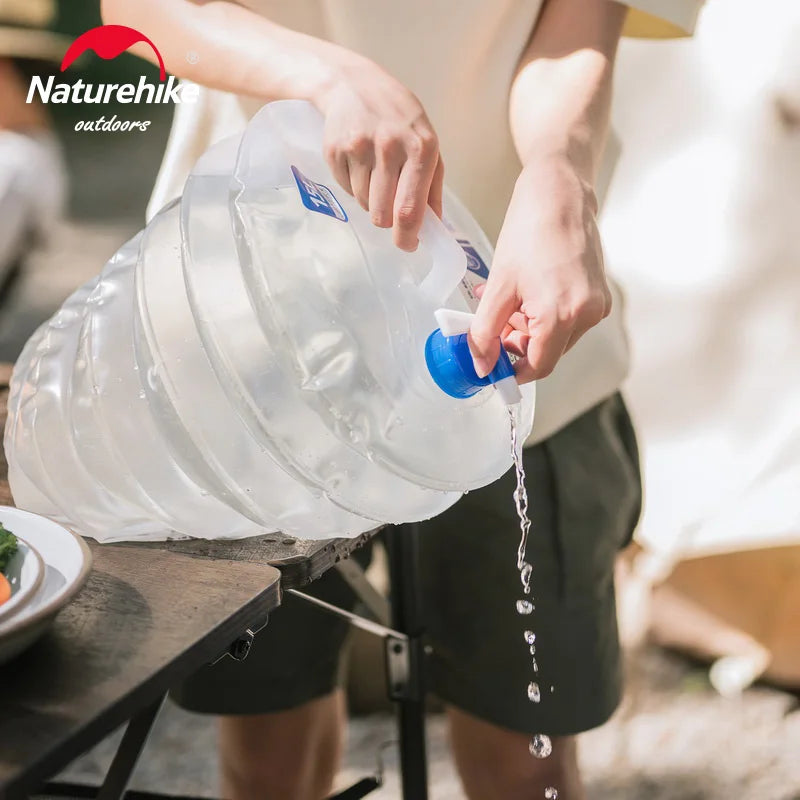 Galão Dobrável Naturehike com Torneira (5, 10 ou 15 L) – enchendo pela tampa larga