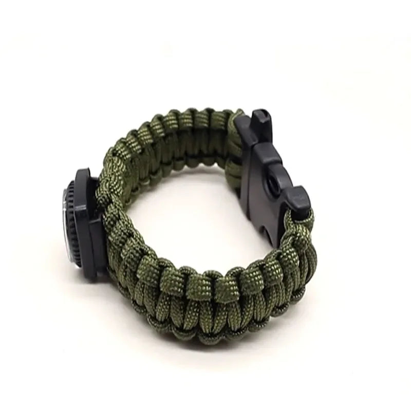 Pulseira de Sobrevivência Paracord com Bússola e Apito – pulseira verde vista de lado