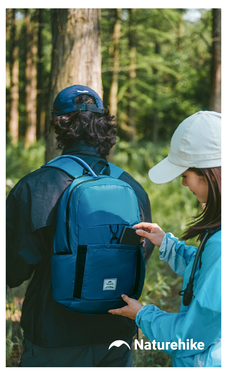 Mochila Dobrável Naturehike Cloudy Goose – em uso na trilha