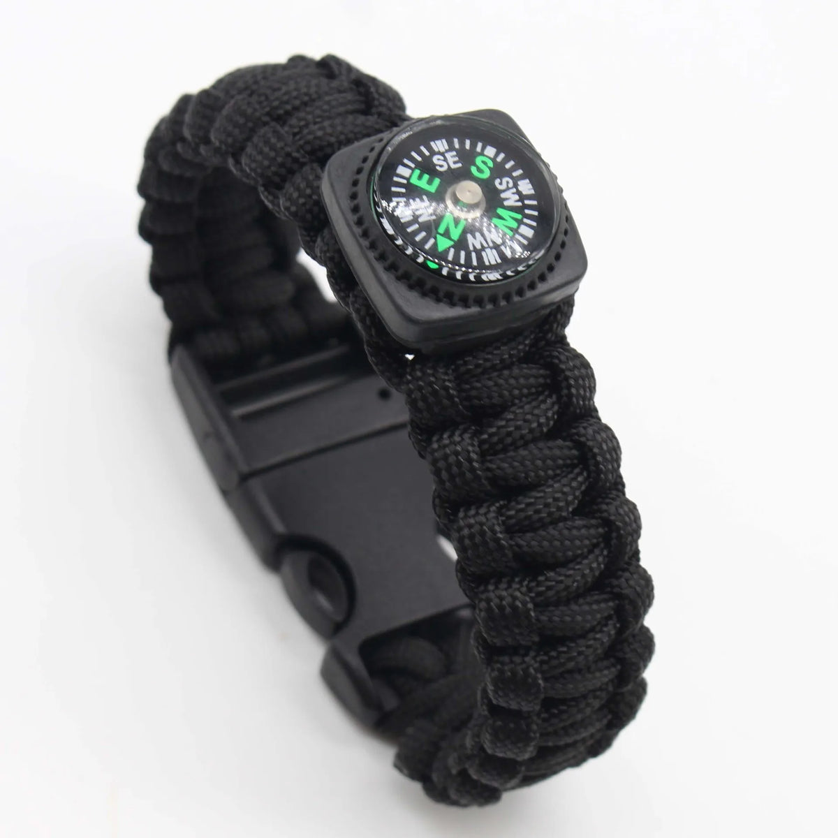 Pulseira de Sobrevivência Paracord com Bússola e Apito – cor preta, detalhe da bússola e da fivela